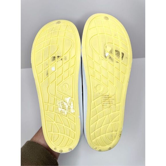 London Fog Girl Shoes Size 3 Rainbow Slip On Casual School Shoes - Picture 7 of 7